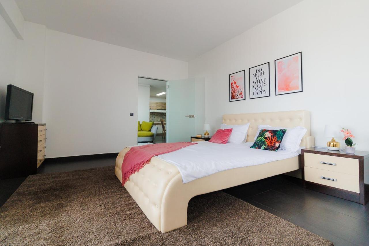Plaza Apartment Сату Маре Екстериор снимка