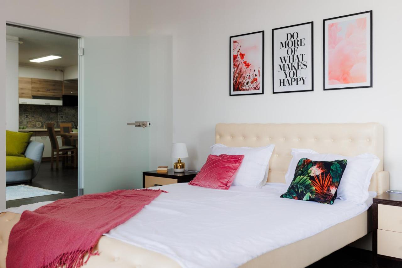 Plaza Apartment Сату Маре Екстериор снимка