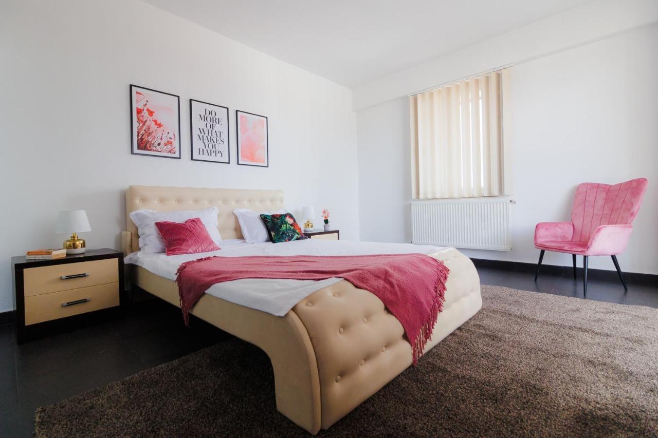 Plaza Apartment Сату Маре Екстериор снимка