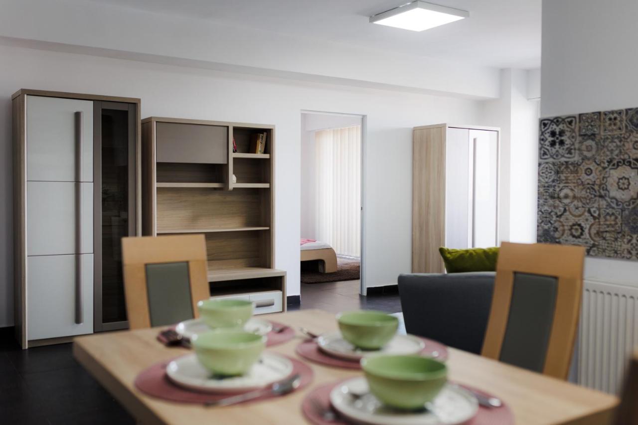 Plaza Apartment Сату Маре Екстериор снимка