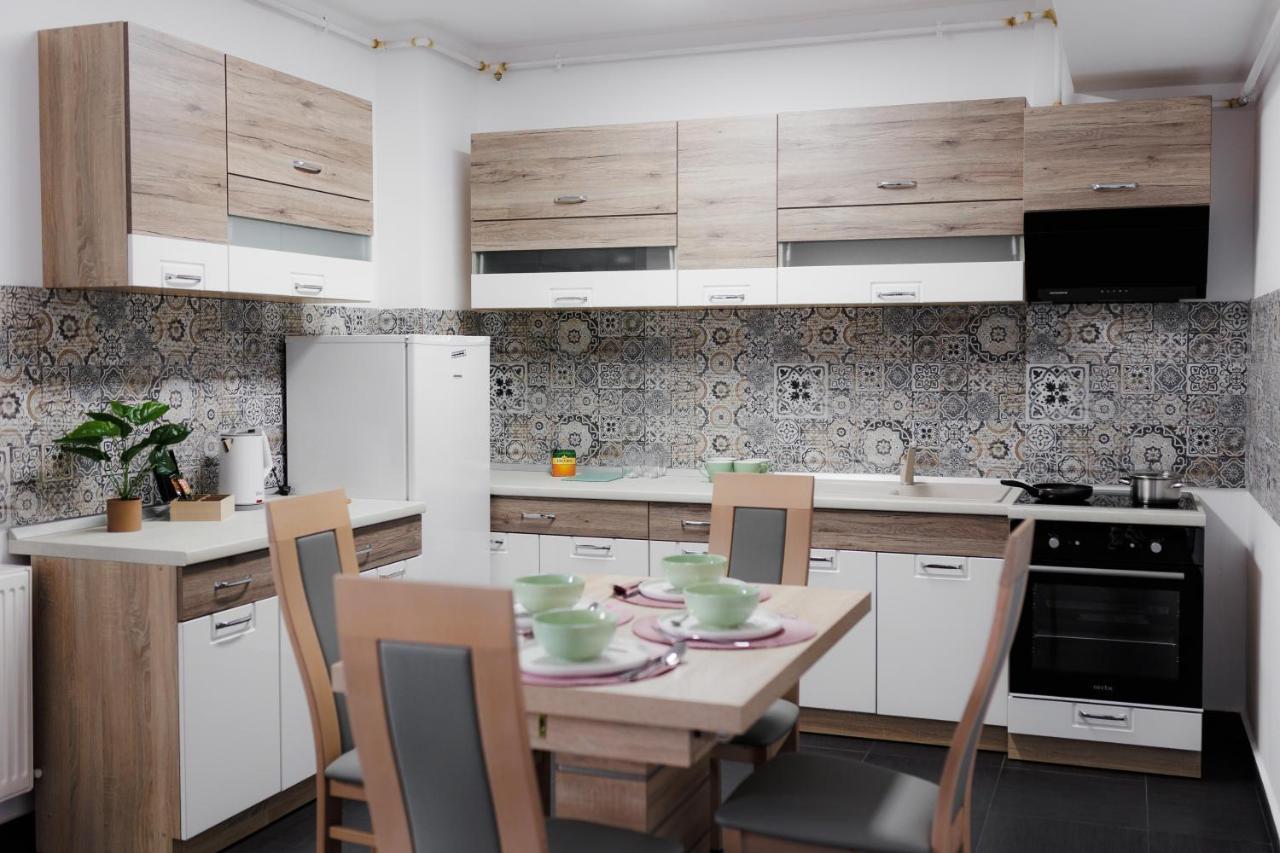 Plaza Apartment Сату Маре Екстериор снимка
