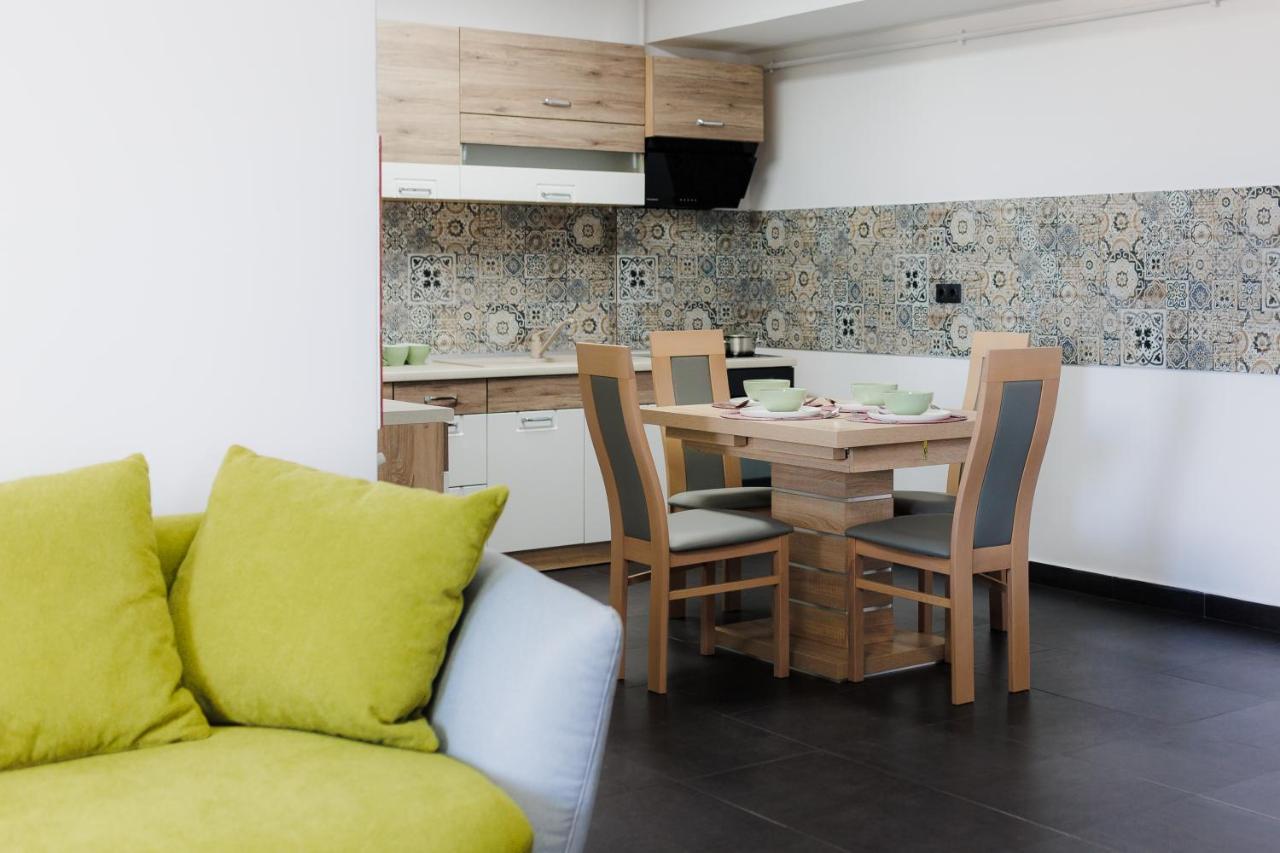Plaza Apartment Сату Маре Екстериор снимка